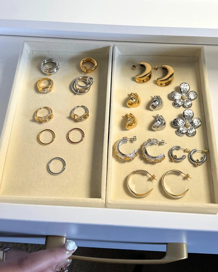 Meadow Twist Ring – Adjustable twisted chain ring in gold or mixed metal, hypoallergenic and tarnish-free, fits sizes 7-9.