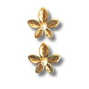 Gold flower-shaped earrings with a central pearl on a white background18K gold-filled studs are hypoallergenic, tarnish-free, and made for all-day wear without irritation.
Gold flower stud earring with pearl center, elegant hypoallergenic floral jewelry