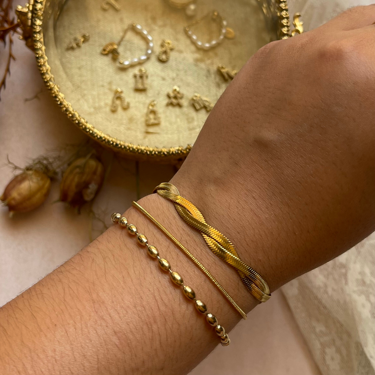 gold-filled-bracelet-bracelet  stack-herringbone-snake-beaded-bead-style-fall-fashion-trends